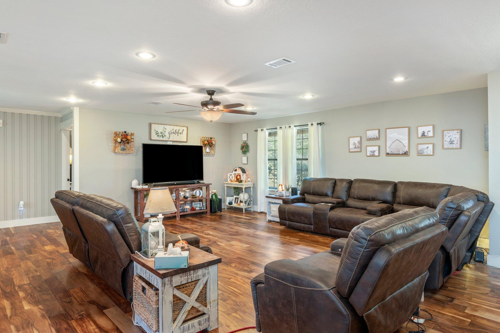 1551 Bob Sikes Road DeFuniak Springs, FL 32435 - Photo 8 of 50 7-web-or-mls-1551 Bob Sikes Rd-08