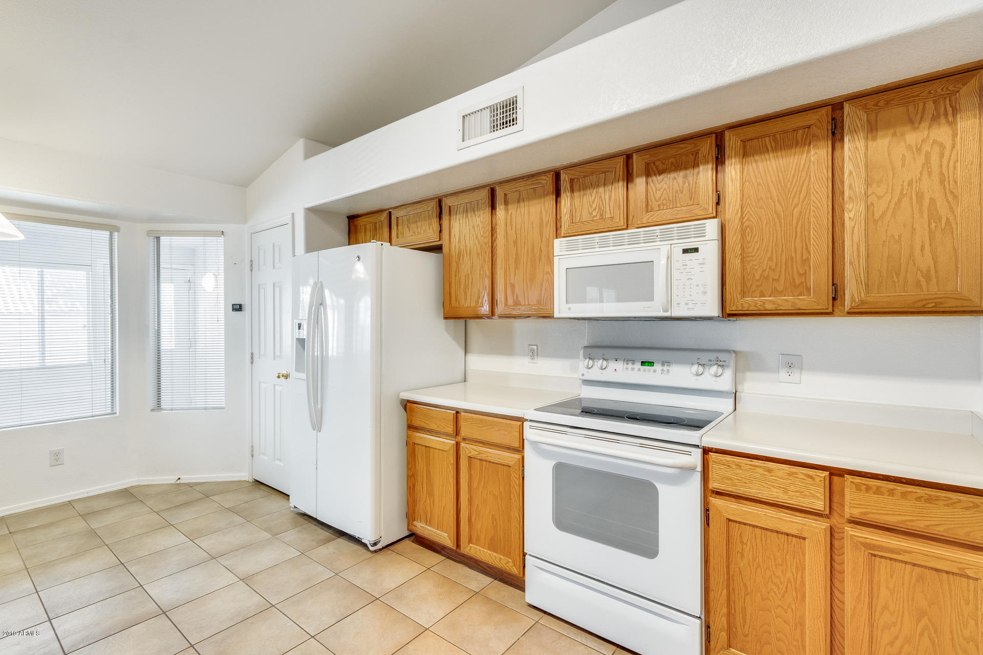 7601 West Redfield Road Peoria, AZ 85381 - Photo 9 of 35 Gallery Image 9