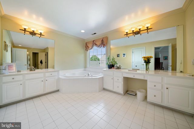 $800,000 | 106 Applegate Drive, West Chester, PA 19382