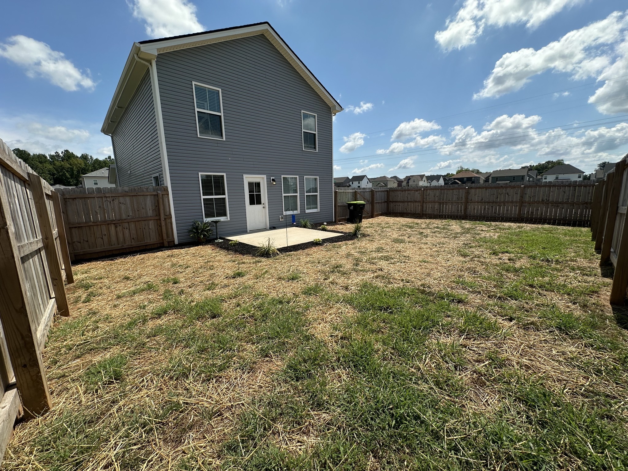 128 Quarry Rdg Road Clarksville, TN 37043 - Photo 24 of 24 a backyard of a house with a yard