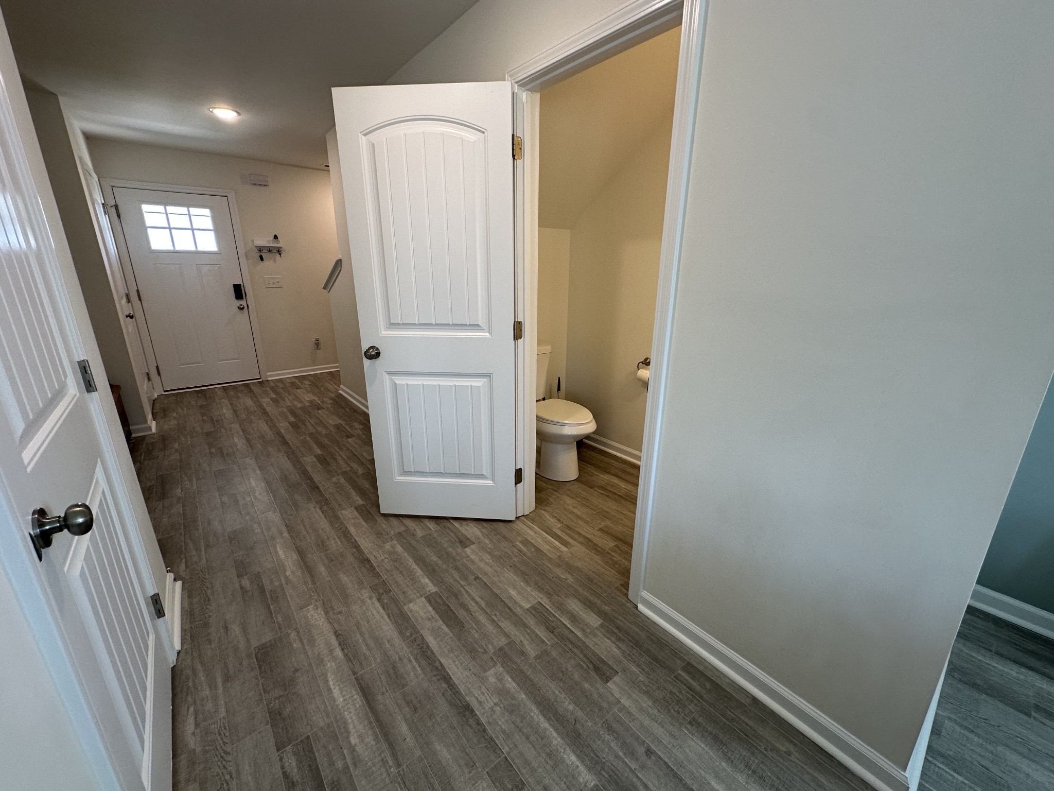 128 Quarry Rdg Road Clarksville, TN 37043 - Photo 5 of 24 wooden floor in a gallery