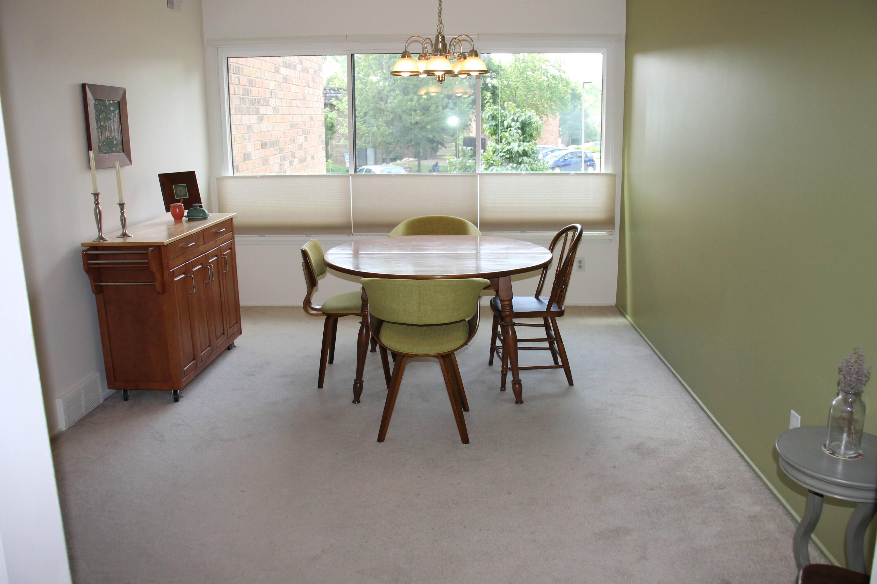 1265 South Maple Road, Unit 207 Ann Arbor, MI 48103 - Photo 2 of 26 IMG_5021