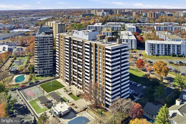 $269,500 | 250 South Reynolds Street, Unit 508, Alexandria, VA 22304