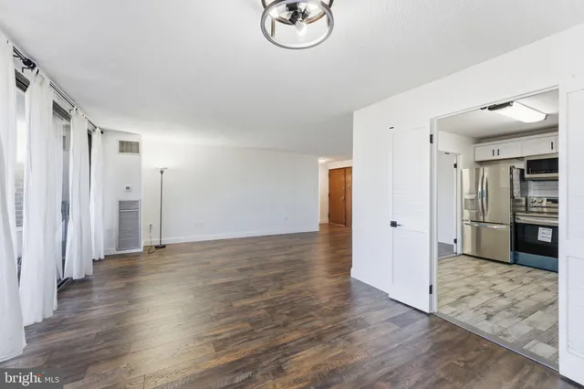 $264,500 | 250 South Reynolds Street, Unit 508, Alexandria, VA 22304