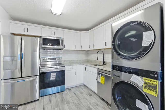 $264,500 | 250 South Reynolds Street, Unit 508, Alexandria, VA 22304