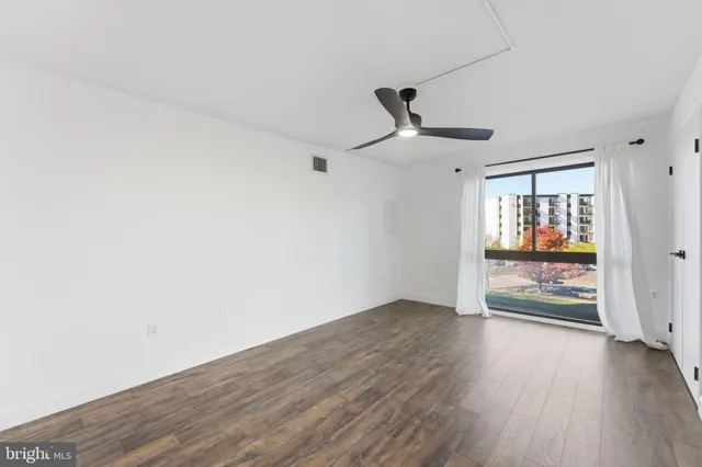 $264,500 | 250 South Reynolds Street, Unit 508, Alexandria, VA 22304