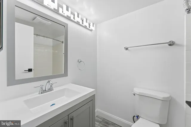 $264,500 | 250 South Reynolds Street, Unit 508, Alexandria, VA 22304