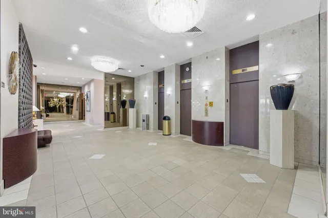 $264,500 | 250 South Reynolds Street, Unit 508, Alexandria, VA 22304