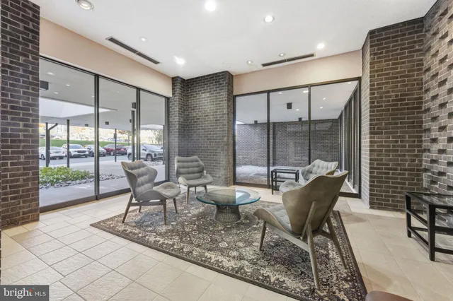 $264,500 | 250 South Reynolds Street, Unit 508, Alexandria, VA 22304