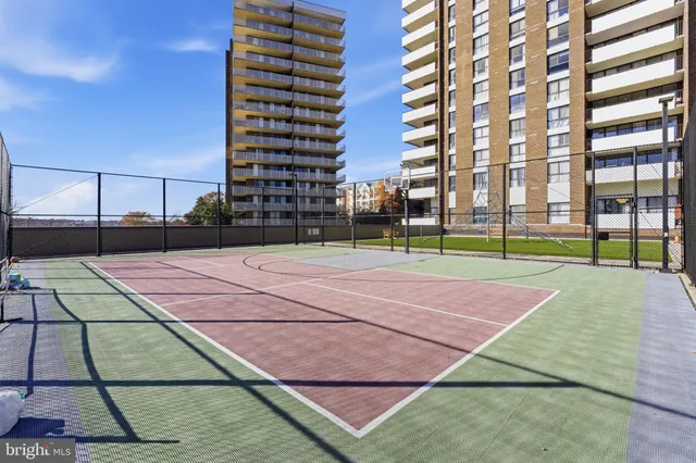 $264,500 | 250 South Reynolds Street, Unit 508, Alexandria, VA 22304