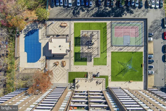 $264,500 | 250 South Reynolds Street, Unit 508, Alexandria, VA 22304