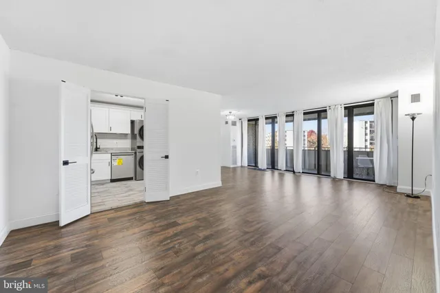 $264,500 | 250 South Reynolds Street, Unit 508, Alexandria, VA 22304