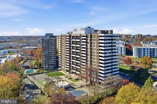 $264,500 | 250 South Reynolds Street, Unit 508, Alexandria, VA 22304