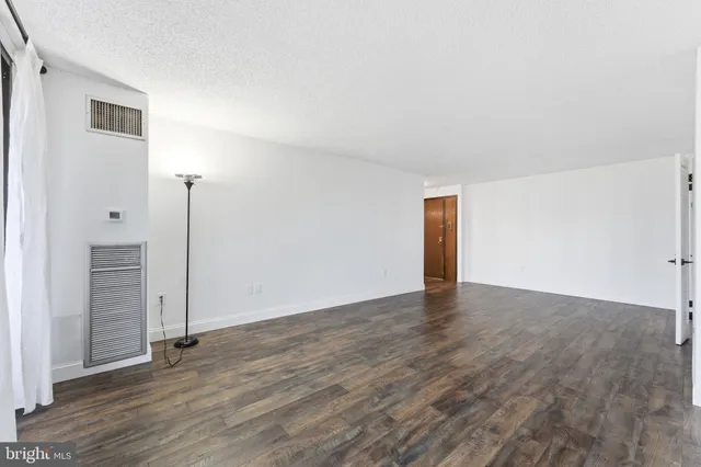 $264,500 | 250 South Reynolds Street, Unit 508, Alexandria, VA 22304