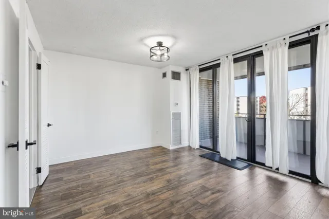 $264,500 | 250 South Reynolds Street, Unit 508, Alexandria, VA 22304