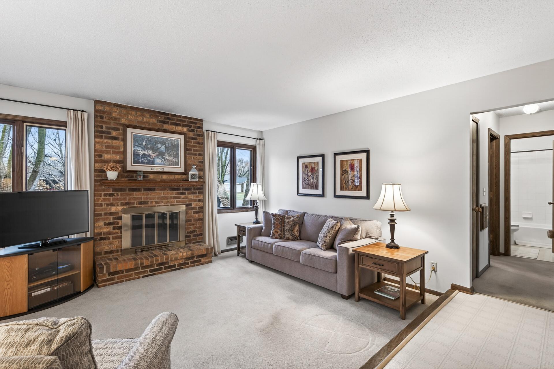 10156 Pilgrim Lane North Maple Grove, MN 55369 - Photo 9 of 35