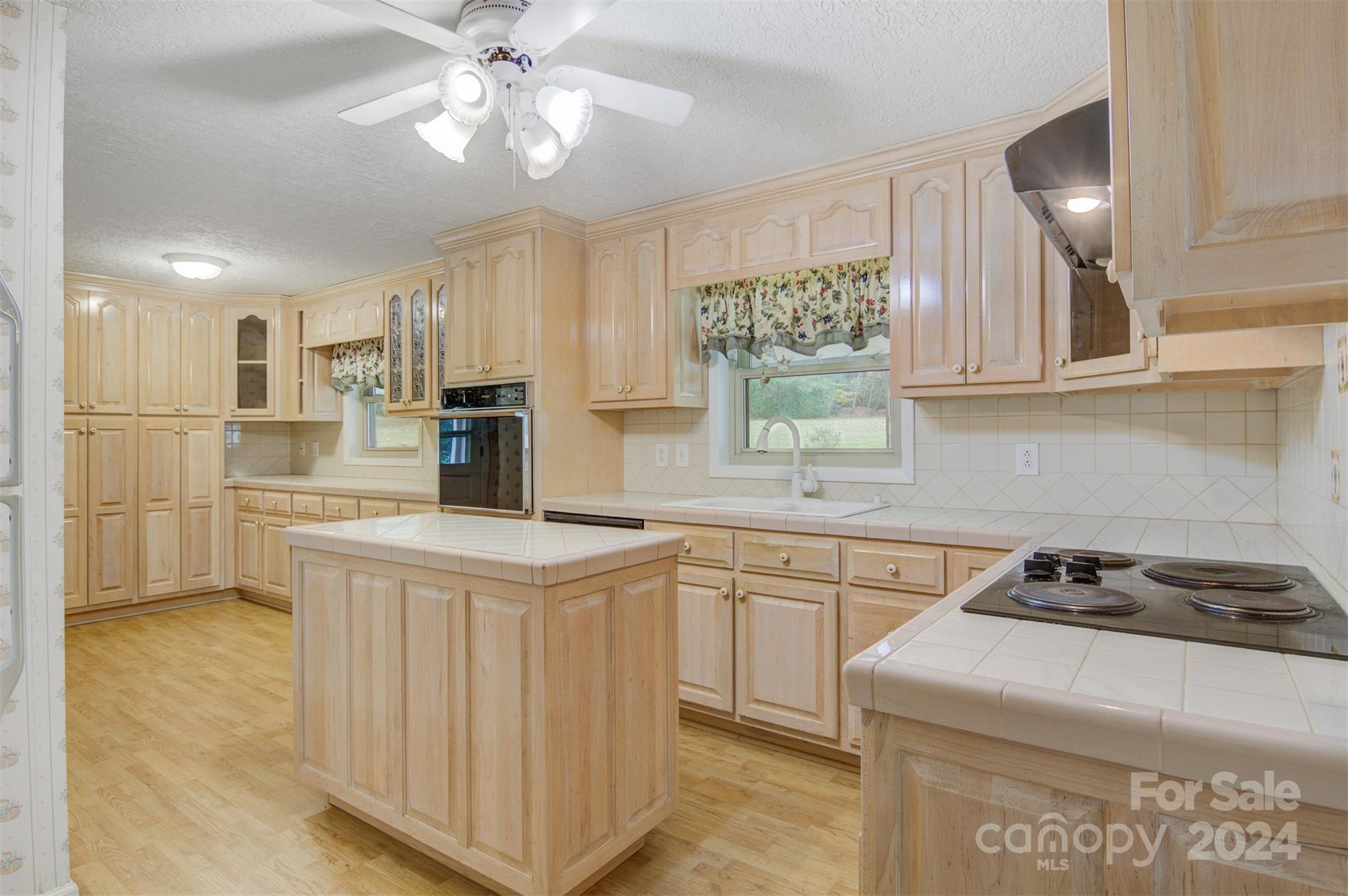 5692 Lee Cline Road Conover, NC 28613 - Photo 11 of 36 Gallery Image 11