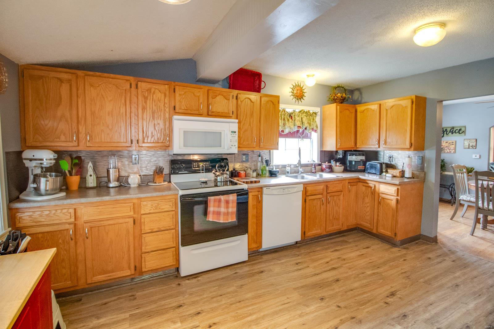 6429 Godfrey Road Godfrey, IL 62035 - Photo 12 of 37