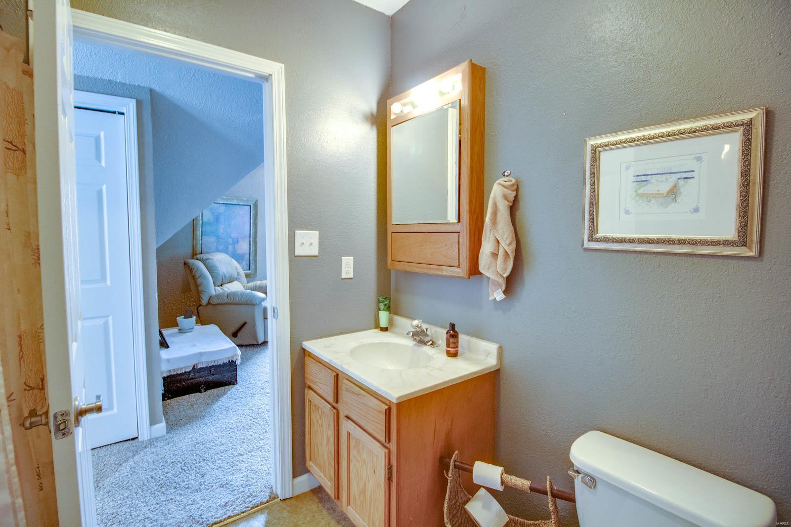 6429 Godfrey Road Godfrey, IL 62035 - Photo 20 of 37