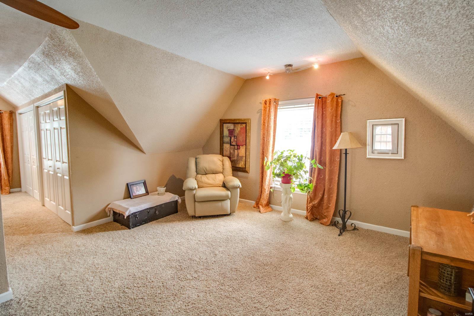 6429 Godfrey Road Godfrey, IL 62035 - Photo 22 of 37