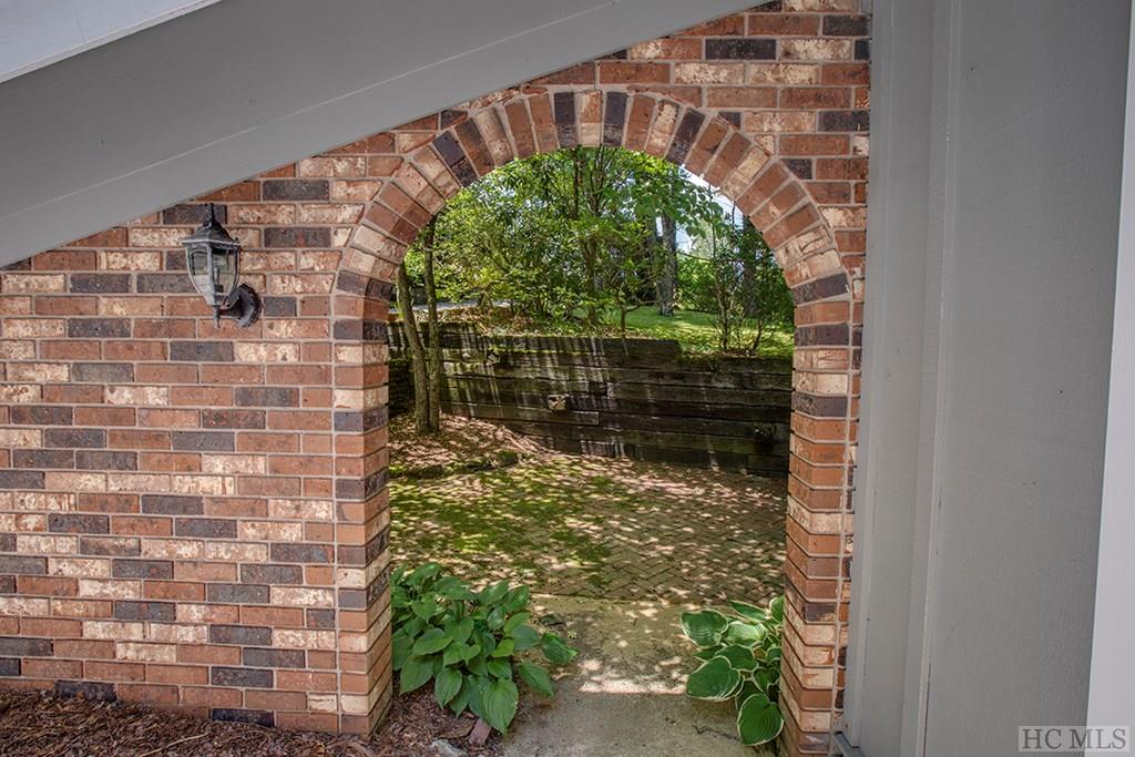 76 Overlook Road Highlands, NC 28741 - Photo 3 of 17 Gallery Image 3