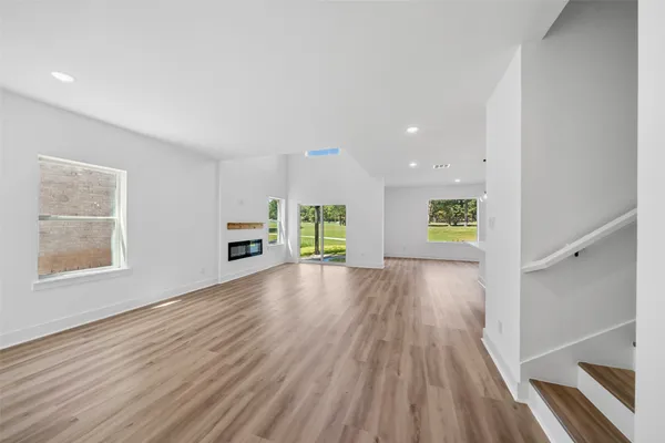 $2,600 | 23 Presidio Road, Montgomery, TX 77356