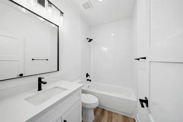 $2,600 | 23 Presidio Road, Montgomery, TX 77356