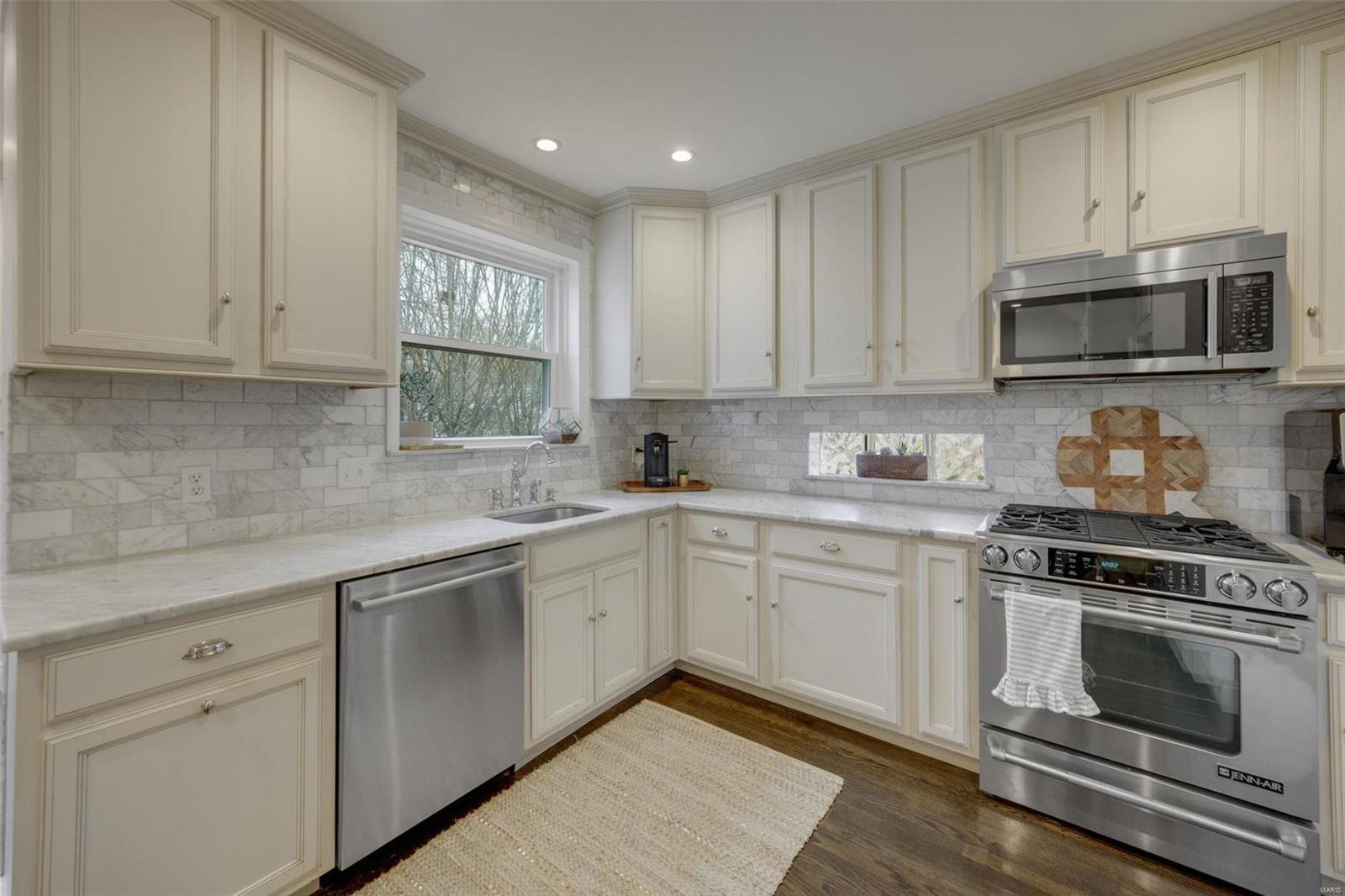 12 Enfield Road St. Louis, MO 63132 - Photo 15 of 37 Gallery Image 15