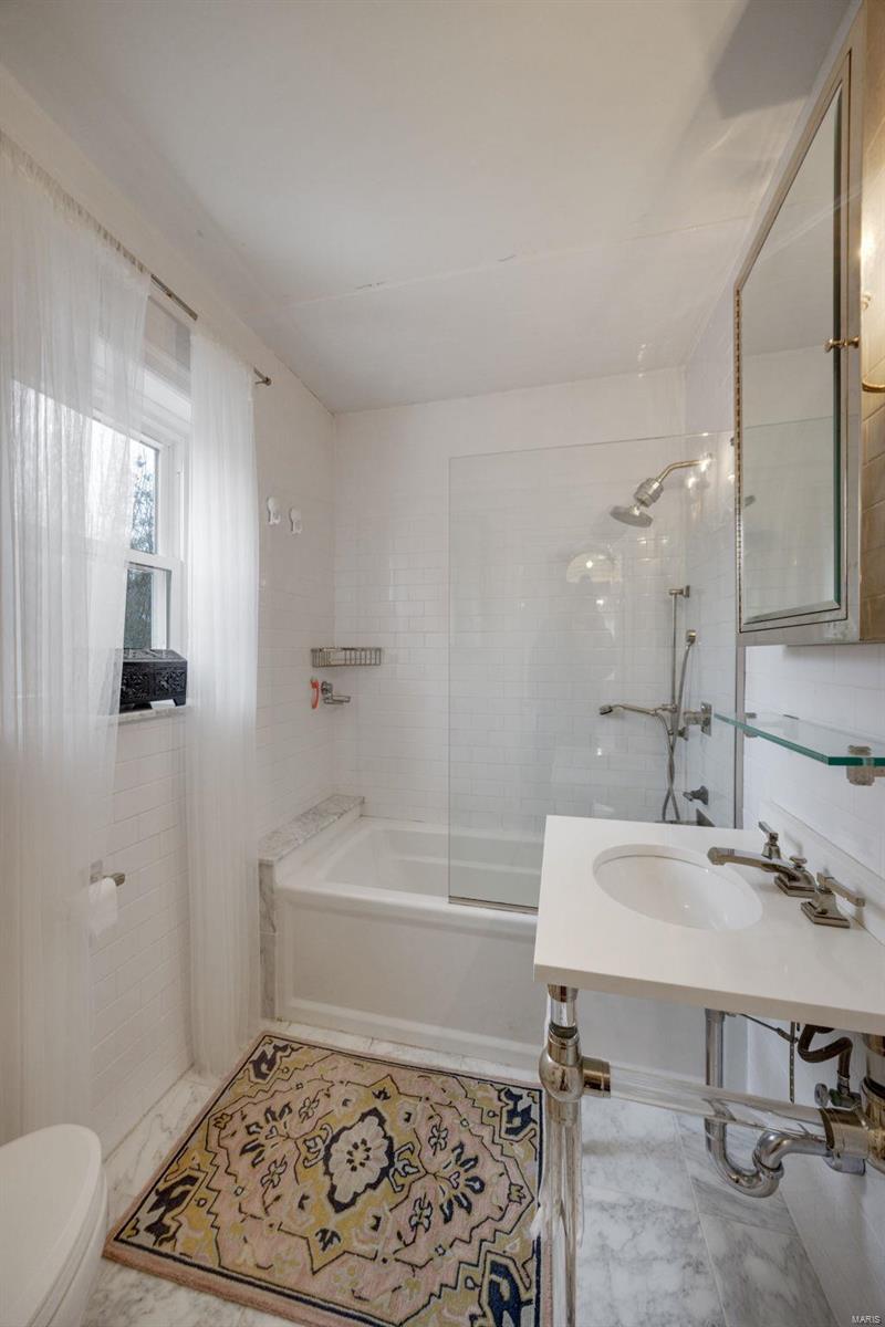 12 Enfield Road St. Louis, MO 63132 - Photo 26 of 37 Gallery Image 26