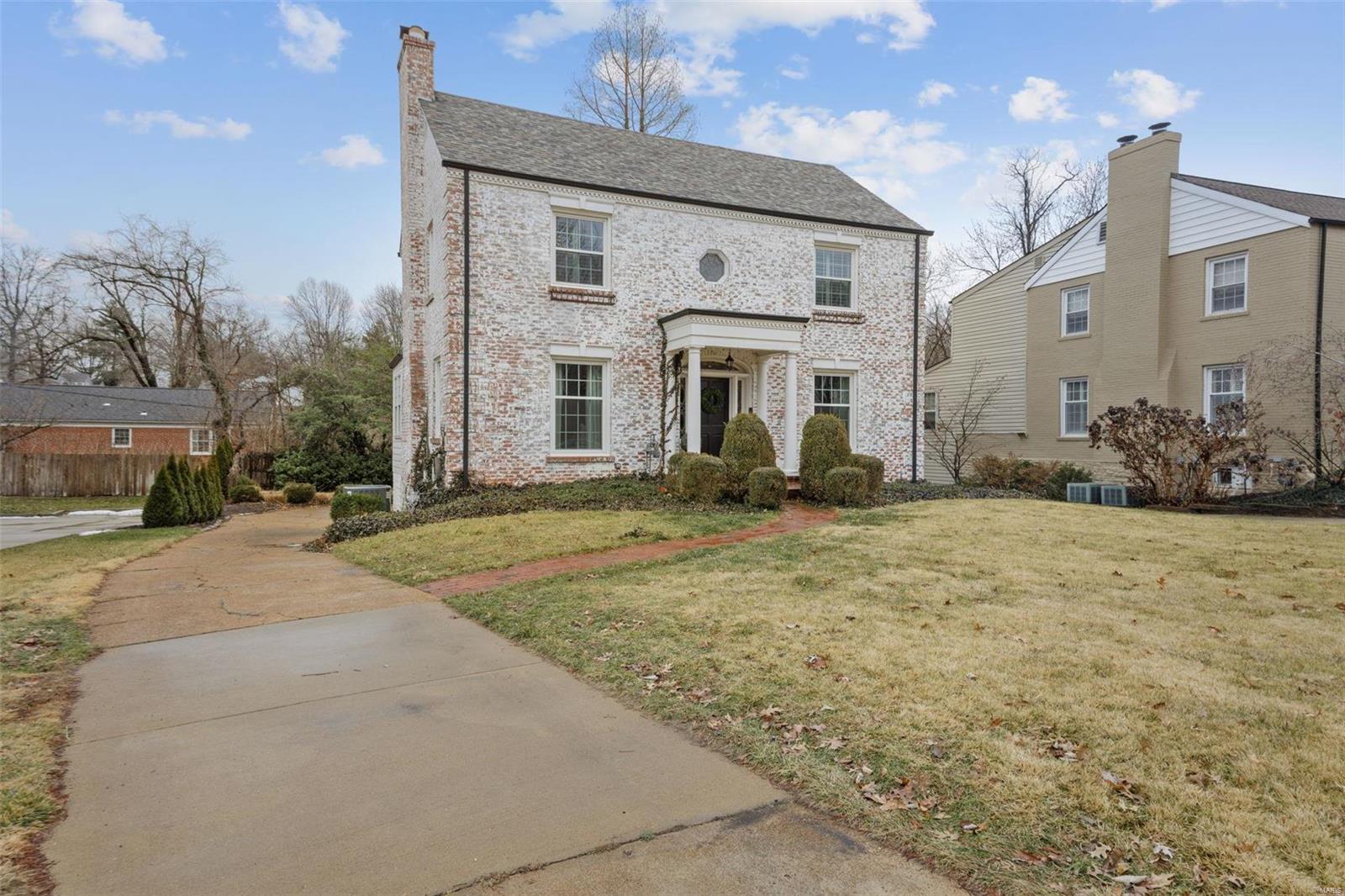 12 Enfield Road St. Louis, MO 63132 - Photo 3 of 37 Gallery Image 3