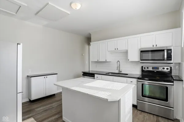 $1,395 | 510 North Beville Avenue, Indianapolis, IN 46201