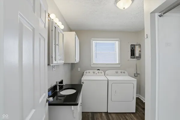 $1,395 | 510 North Beville Avenue, Indianapolis, IN 46201