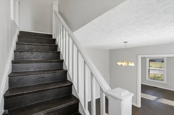 $1,395 | 510 North Beville Avenue, Indianapolis, IN 46201