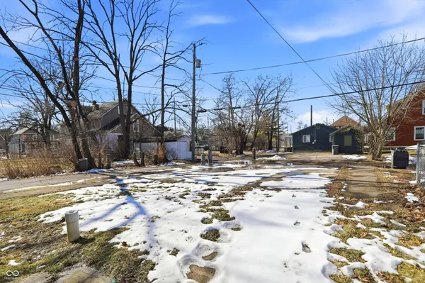 $1,395 | 510 North Beville Avenue, Indianapolis, IN 46201