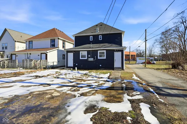 $1,395 | 510 North Beville Avenue, Indianapolis, IN 46201