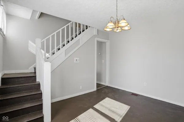 $1,395 | 510 North Beville Avenue, Indianapolis, IN 46201