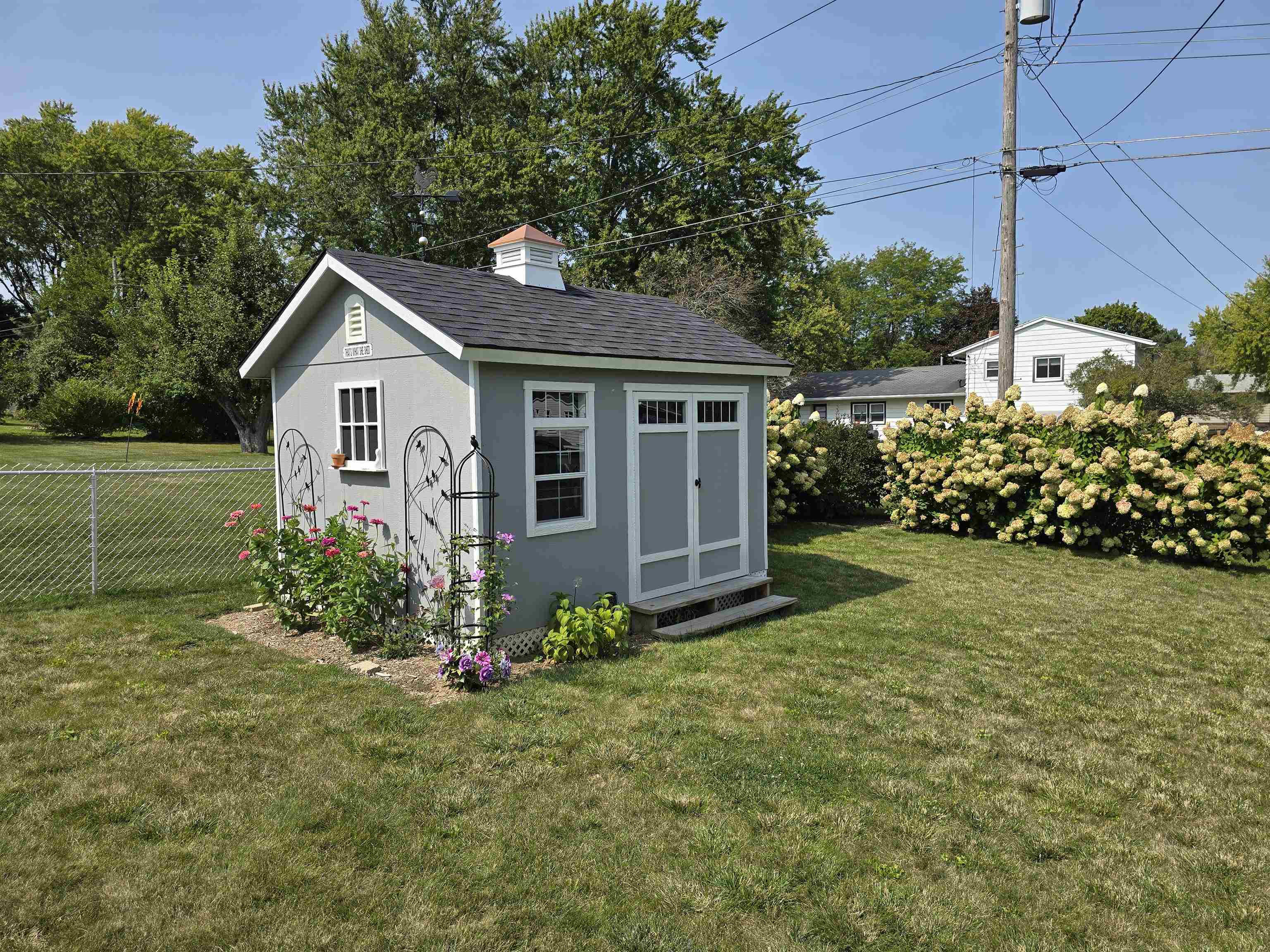 1924 West Middlebury Road Freeport, IL 61032 - Photo 8 of 42 Gallery Image 8