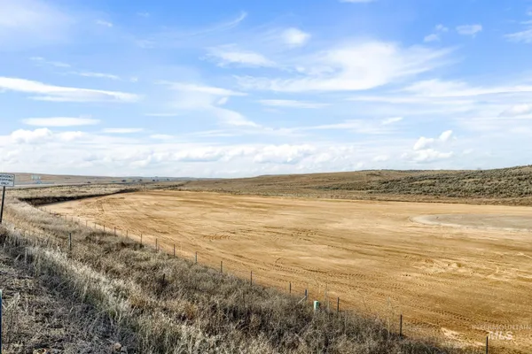 $2,089,500 | 5400-5404 Black Canyon Road, Caldwell, ID 83607
