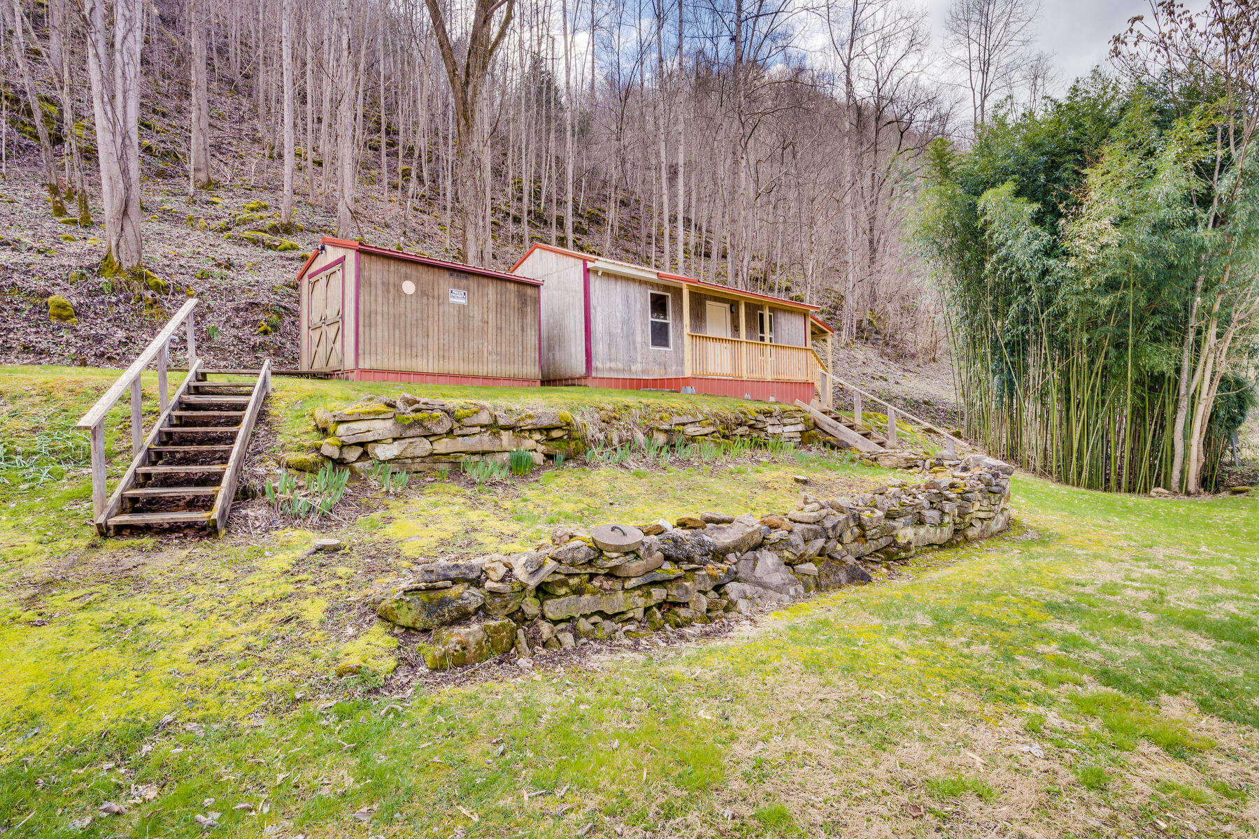 727 Waters Edge Road Duffield, VA 24244 - Photo 5 of 25 004