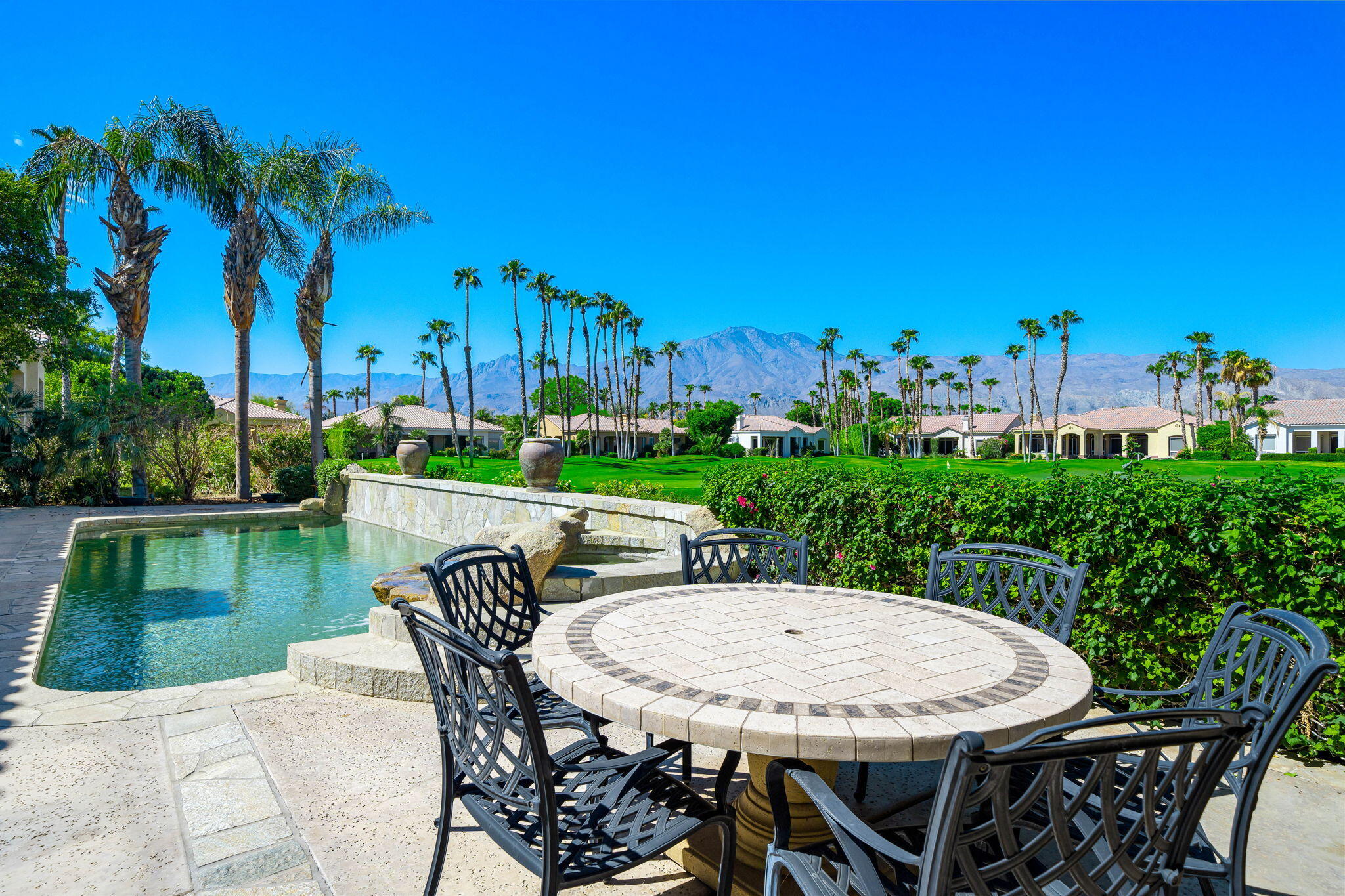 81130 Golf View Drive La Quinta, CA 92253 - Photo 3 of 54 35-web-or-mls-BM_Golf_OPMG_0824_035