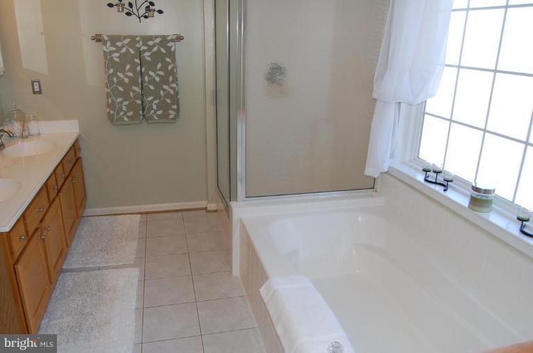 1536 Wakefield Road Edgewater, MD 21037 - Photo 11 of 16 Master Bath