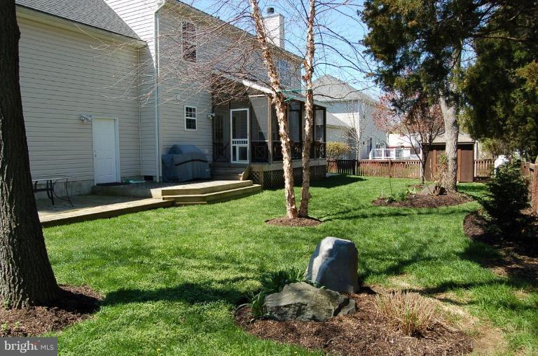 1536 Wakefield Road Edgewater, MD 21037 - Photo 3 of 16 Exterior (Rear)