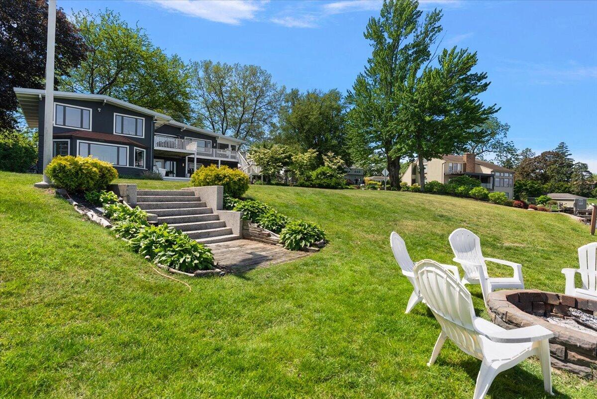 437 Graafschap Road Holland, MI 49423 - Photo 5 of 55
