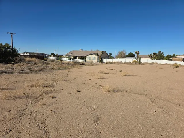 $295,000 | 9572 Smith Road, Phelan, CA 92371