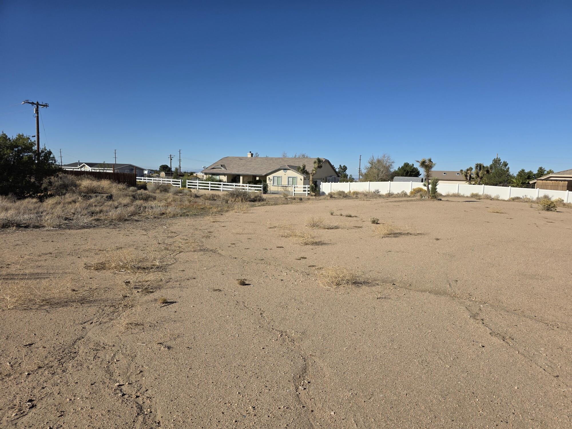 9572 Smith Road Phelan, CA 92371 - Photo 37 of 43 20251106_135638_resized_1