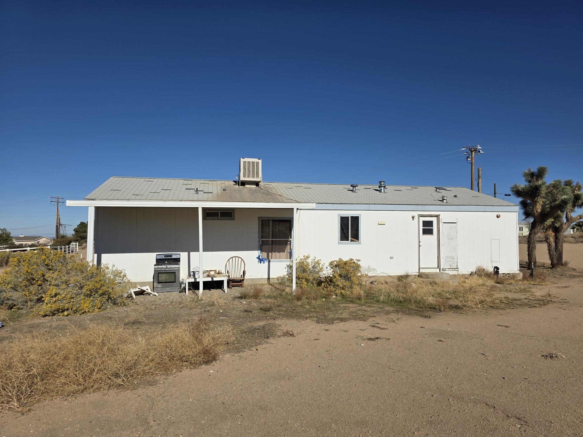 9572 Smith Road Phelan, CA 92371 - Photo 38 of 43 20251106_135657_resized_1