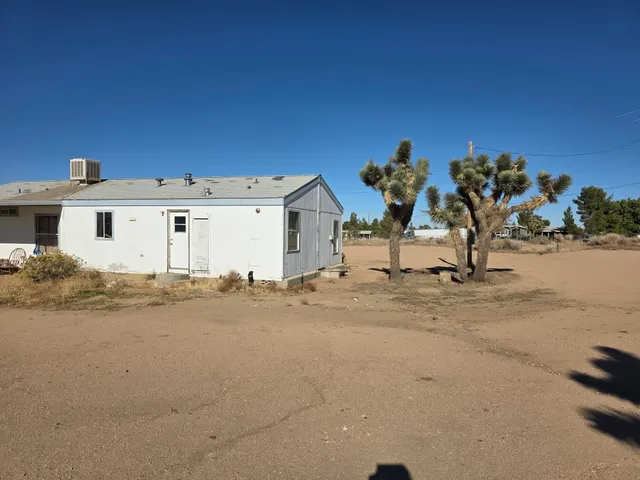 $295,000 | 9572 Smith Road, Phelan, CA 92371