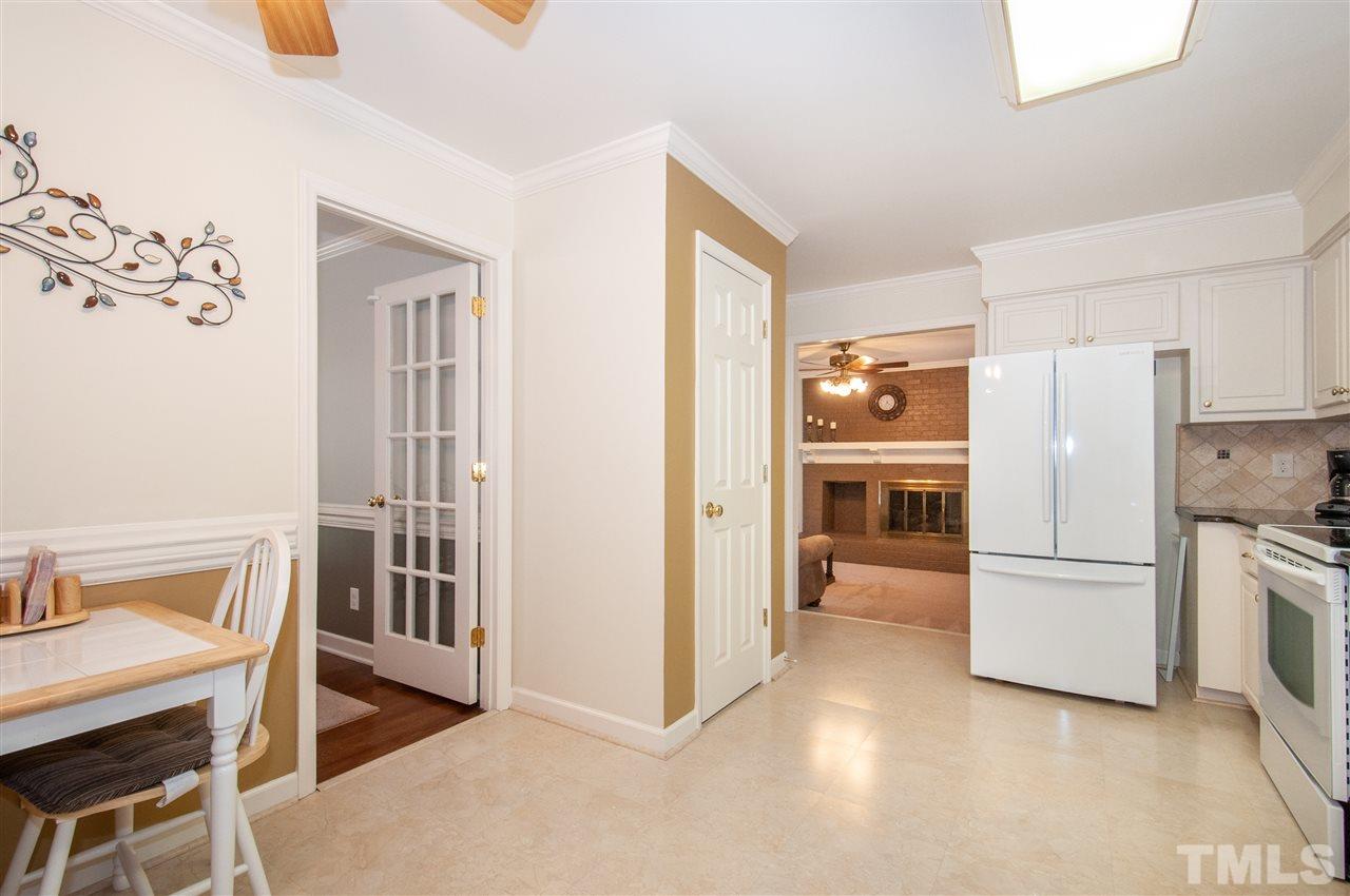 5913 Rondan Circle Raleigh, NC 27612 - Photo 13 of 30