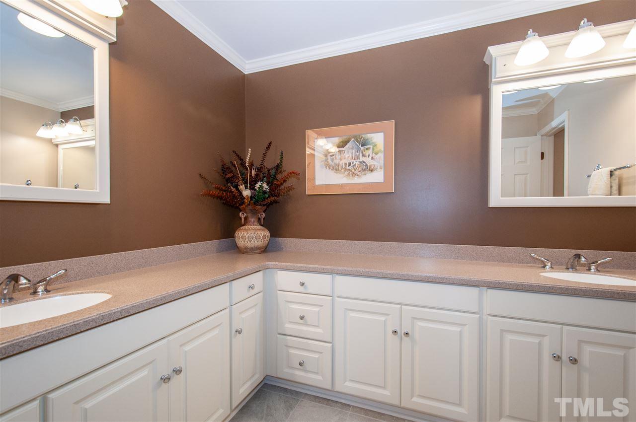 5913 Rondan Circle Raleigh, NC 27612 - Photo 17 of 30
