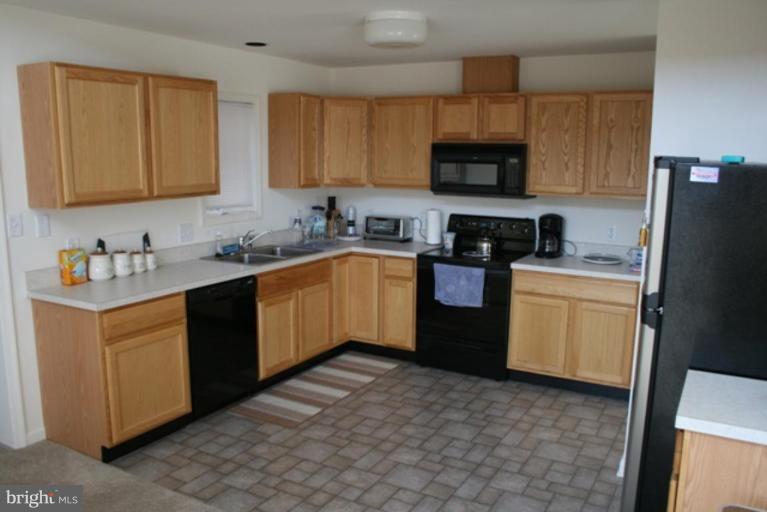 51 Rhett Butler Drive Bumpass, VA 23024 - Photo 6 of 6 Kitchen